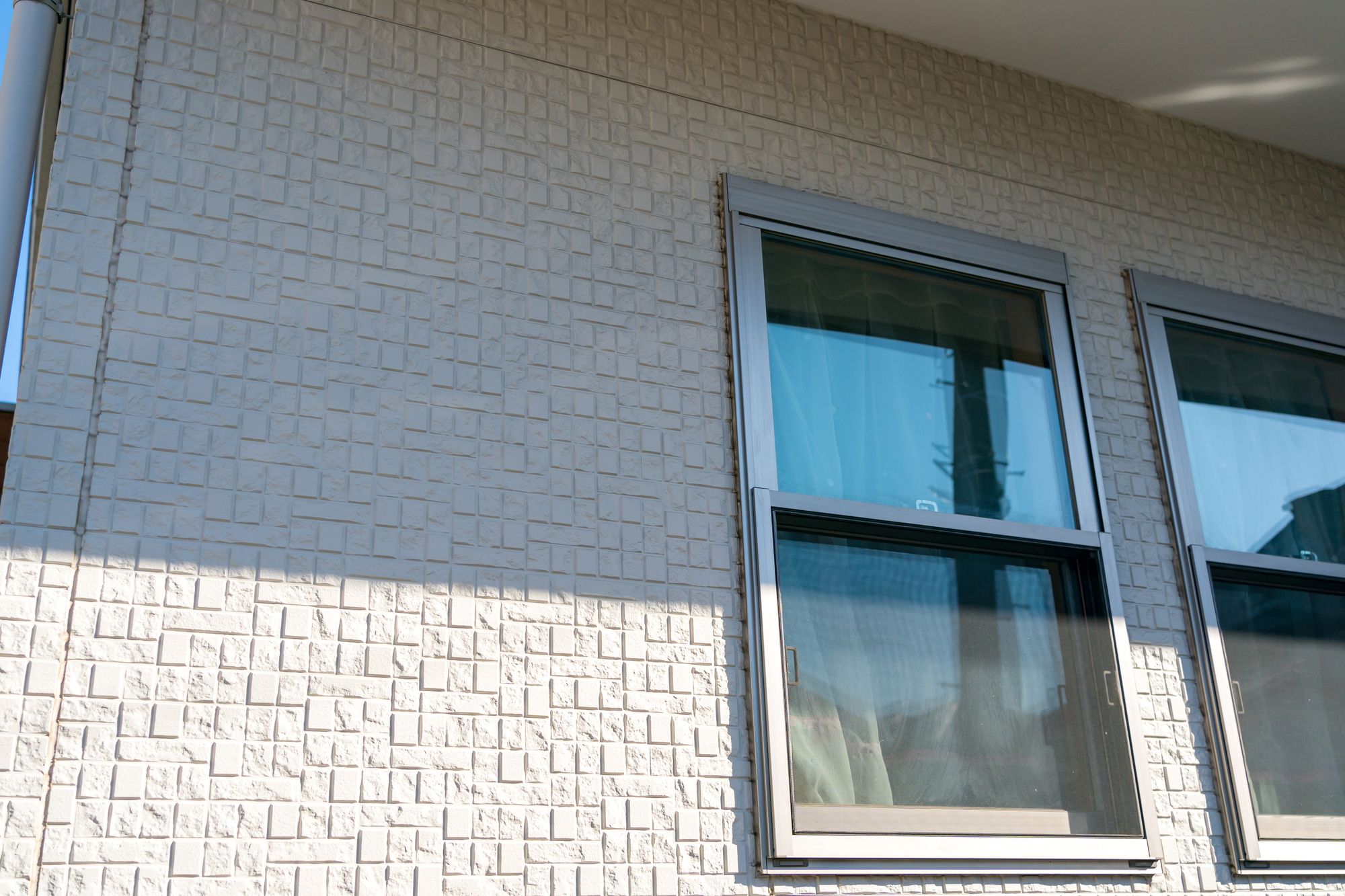 住まいの寿命を守る外壁塗装の写真